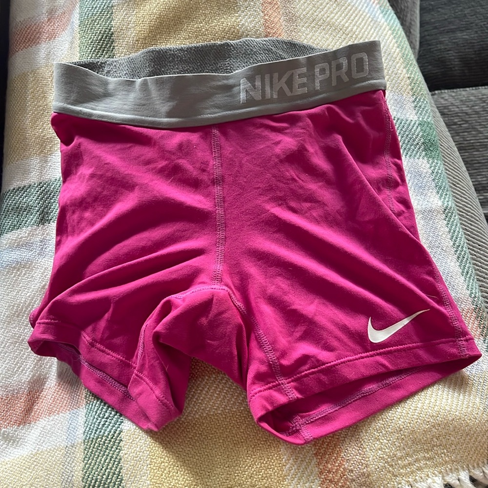 Girls Nike pro shorts
